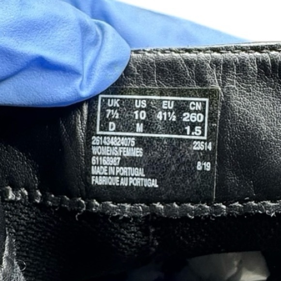 Clarks Mila Charm Black Pebbled Leather Side Zipper Pull Tab Bootie Size 10 - Picture 12 of 13